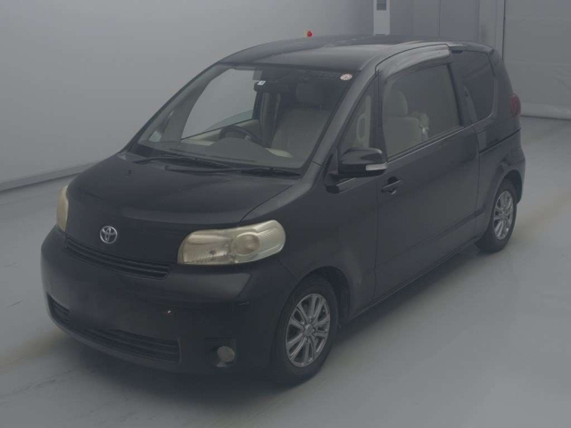 TOYOTA PORTE 2009