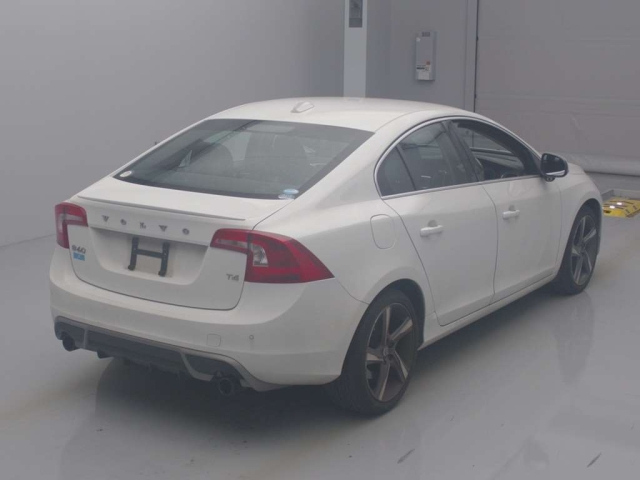 VOLVO S60 2012