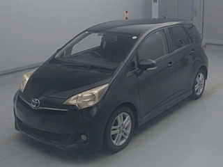 TOYOTA RACTIS 2011