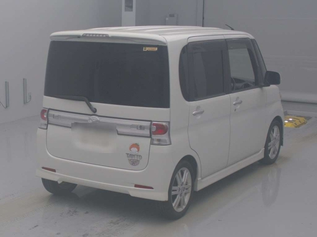 DAIHATSU TANTO 2009