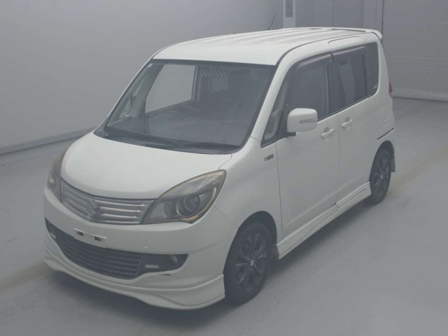 SUZUKI SOLIO 2013