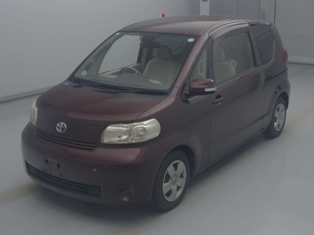 TOYOTA PORTE 2009