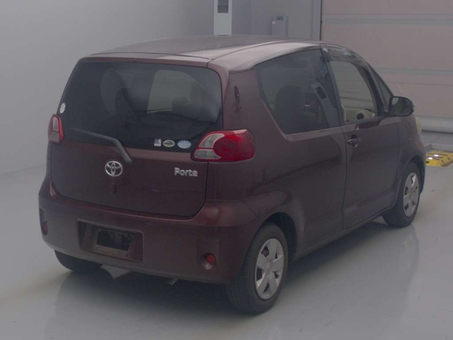TOYOTA PORTE 2009