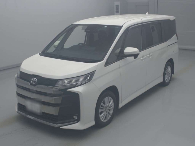 TOYOTA NOAH 2023