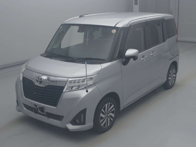 TOYOTA ROOMY 2017