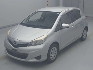 TOYOTA VITZ 2011