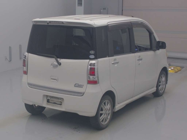 DAIHATSU TANTO EXE 2010