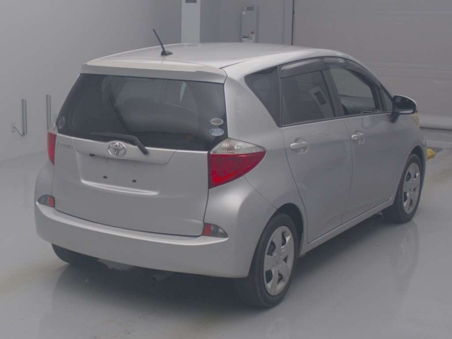 TOYOTA RACTIS 2011