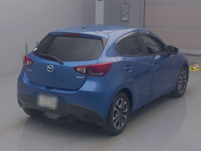 MAZDA DEMIO 2015
