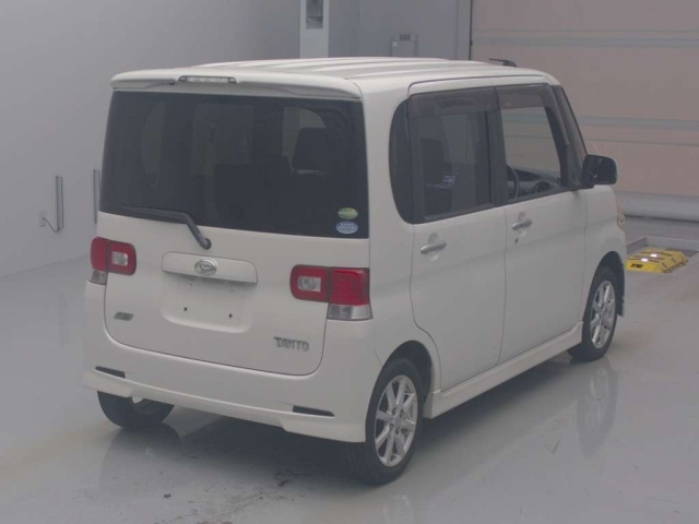 DAIHATSU TANTO 2013