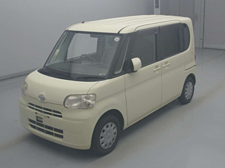 DAIHATSU TANTO 2010