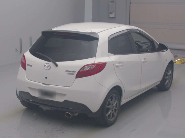 MAZDA DEMIO 2013