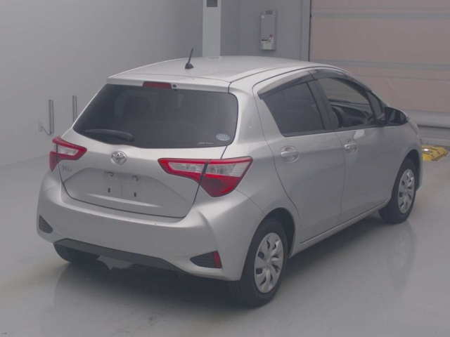 TOYOTA VITZ 2018