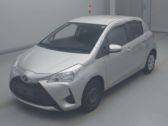 TOYOTA VITZ 2018