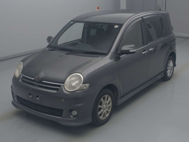 TOYOTA SIENTA 2009