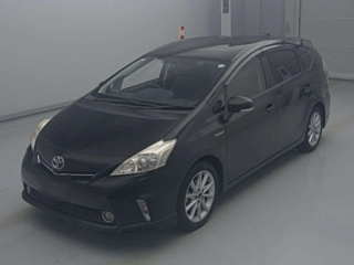 TOYOTA PRIUS ALPHA 2012