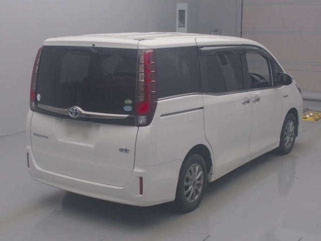 TOYOTA ESQUIRE 2016