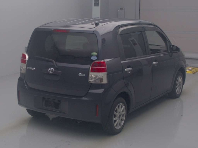 TOYOTA SPADE 2013