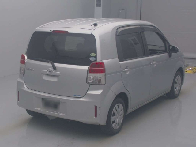 TOYOTA SPADE 2014