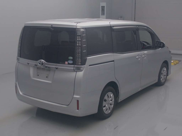 TOYOTA VOXY 2015