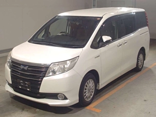 TOYOTA NOAH 2016