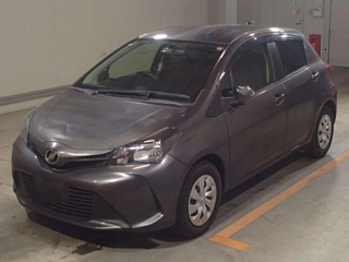 TOYOTA VITZ 2014