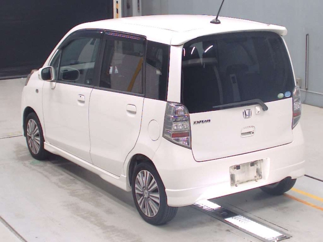 HONDA LIFE 2011