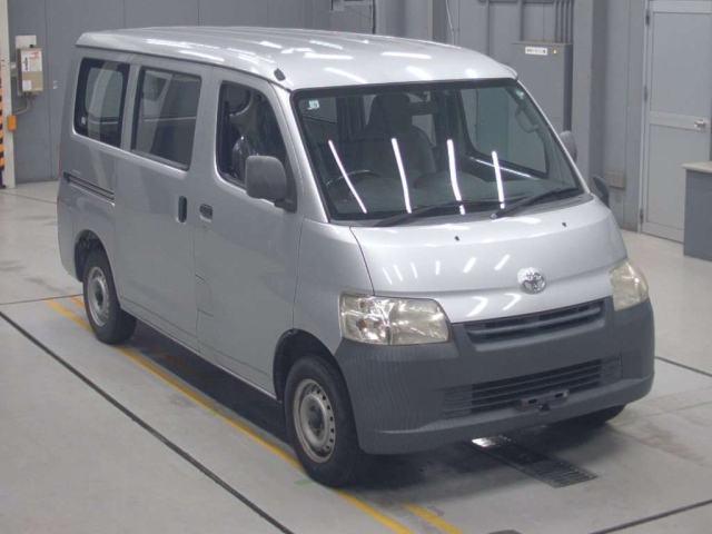 TOYOTA TOWN ACE VAN 2011