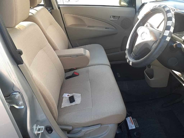 DAIHATSU MOVE 2014