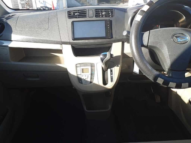 DAIHATSU MOVE 2014