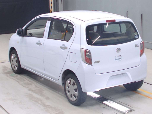 DAIHATSU MIRA E S 2012