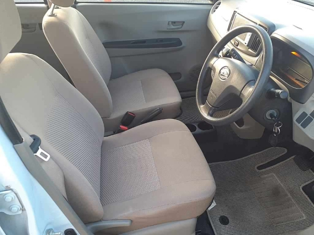 DAIHATSU MIRA E S 2012