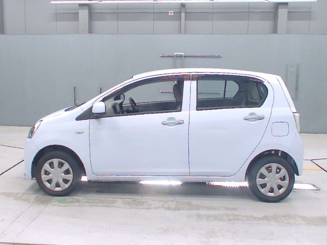 DAIHATSU MIRA E S 2012