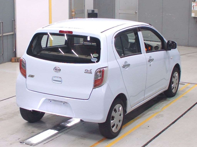 DAIHATSU MIRA E S 2012