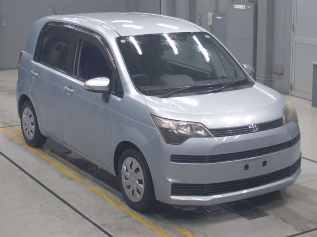 TOYOTA SPADE 2013