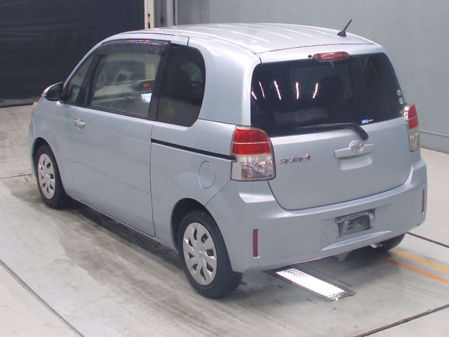 TOYOTA SPADE 2013