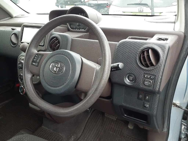 TOYOTA SPADE 2013