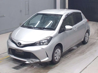 TOYOTA VITZ 2015