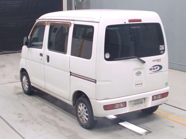 DAIHATSU HIJET VAN 2009