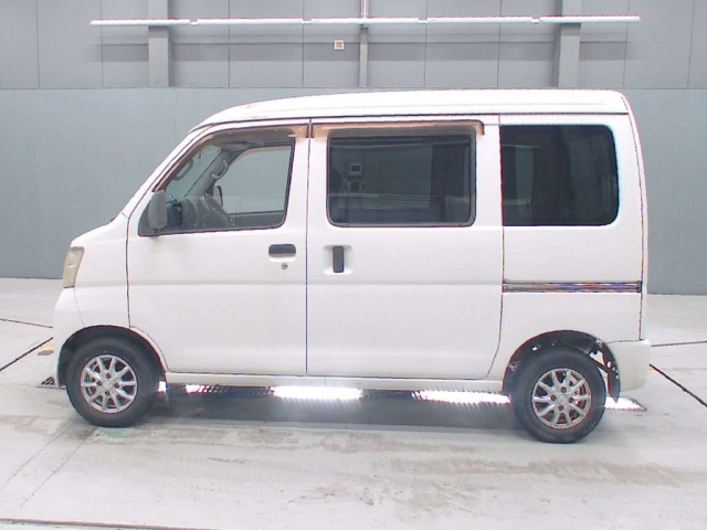 DAIHATSU HIJET VAN 2009
