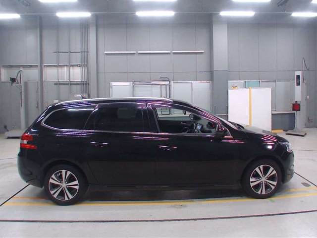 PEUGEOT 308 2015