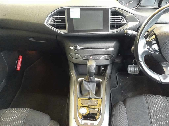 PEUGEOT 308 2015
