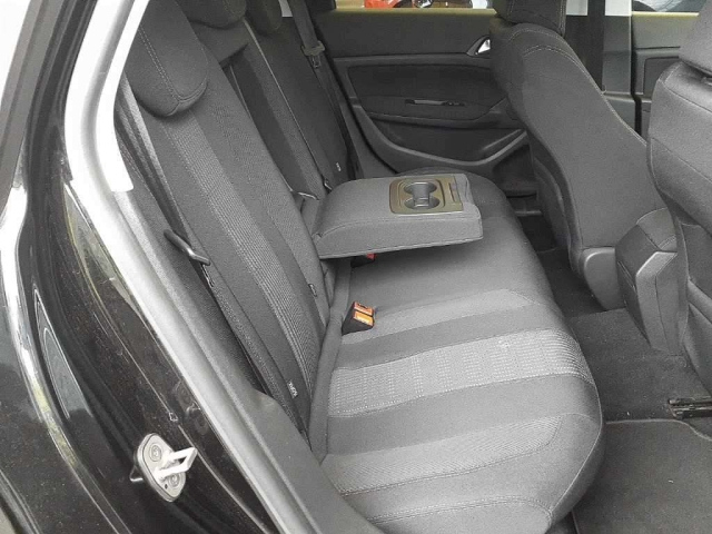 PEUGEOT 308 2015