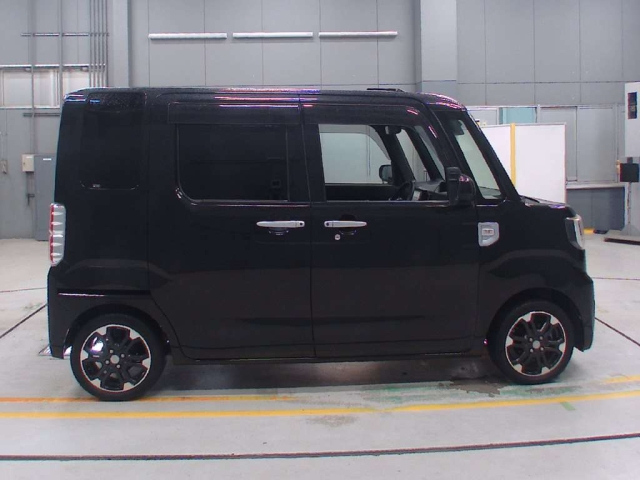 DAIHATSU WAKE 2019