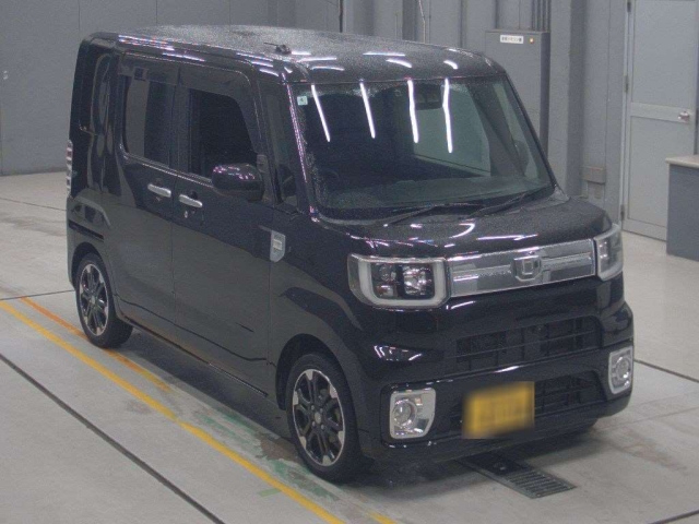 DAIHATSU WAKE 2019