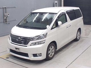 TOYOTA VELLFIRE 2013