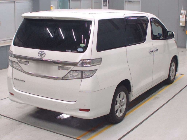 TOYOTA VELLFIRE 2013