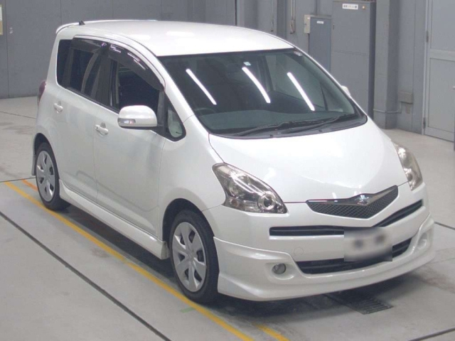 TOYOTA RACTIS 2010
