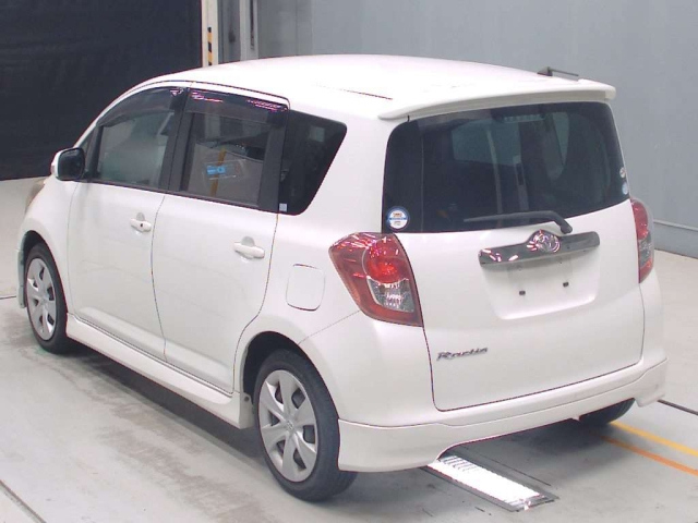 TOYOTA RACTIS 2010