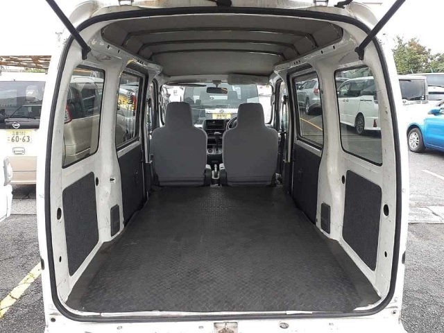DAIHATSU HIJET VAN 2011